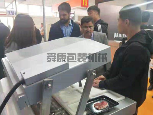 真空貼體包裝機(圖3) 真空貼體包裝機(圖3)